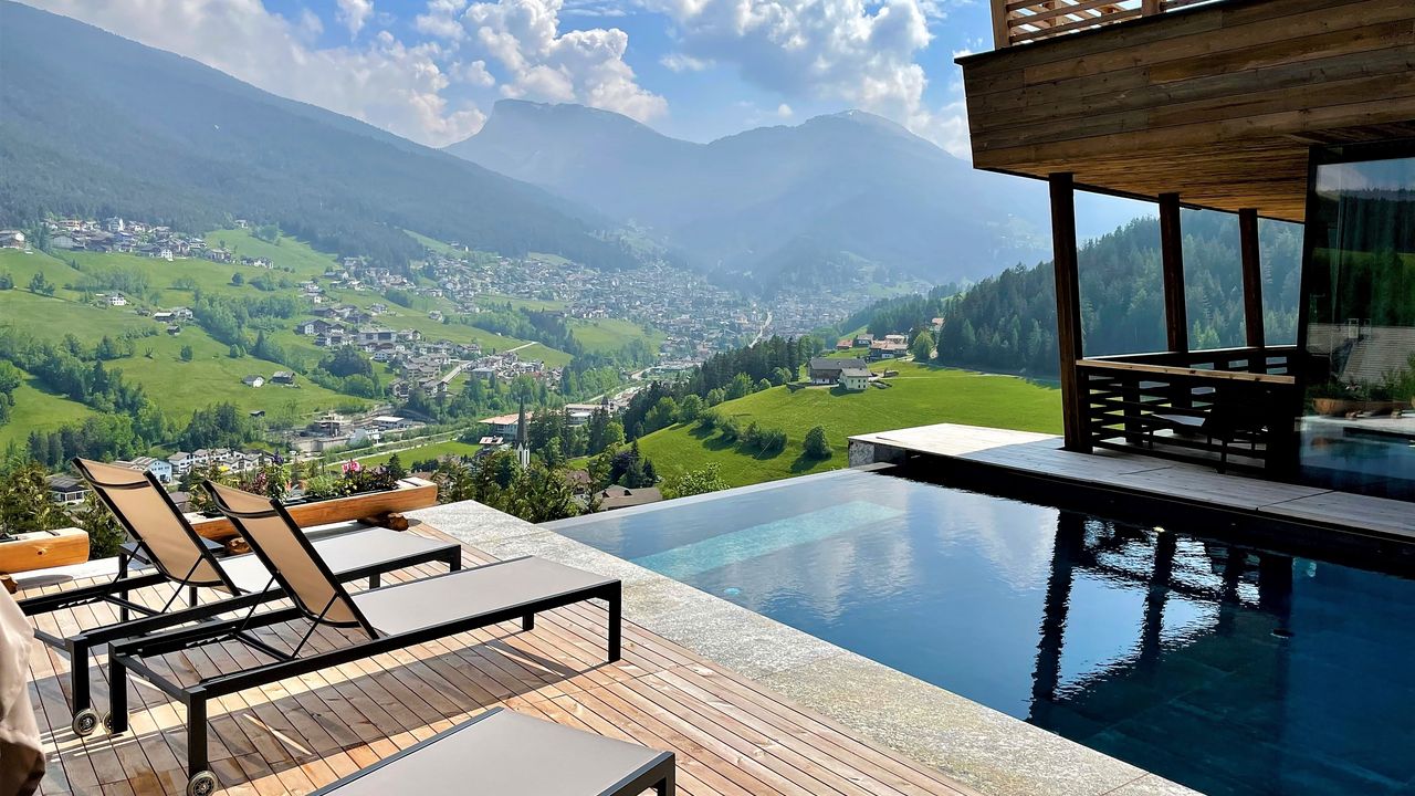 Hotel mit Infinity-Pool in Südtirol – Hotel Niblea